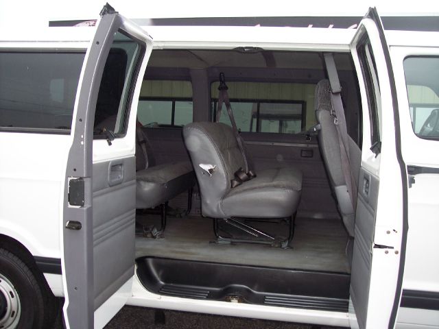 Dodge Ram Van 2000 photo 5