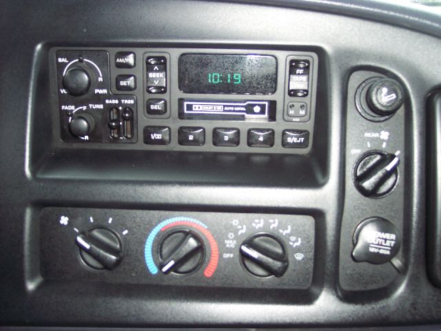 Dodge Ram Van 2000 photo 6