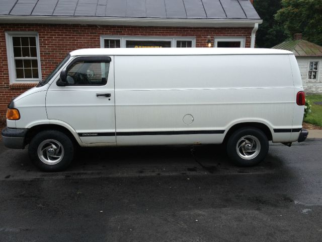 Dodge Ram Van 2000 photo 3