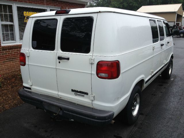 Dodge Ram Van 2000 photo 4
