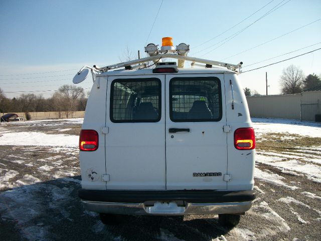 Dodge Ram Van 2000 photo 4