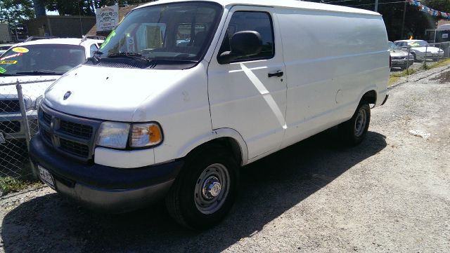 Dodge Ram Van 2000 photo 1