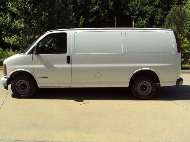Dodge Ram Van 2001 photo 9