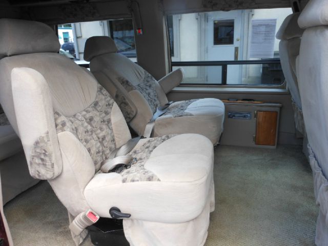 Dodge Ram Van SLT / Big Horn Passenger Van