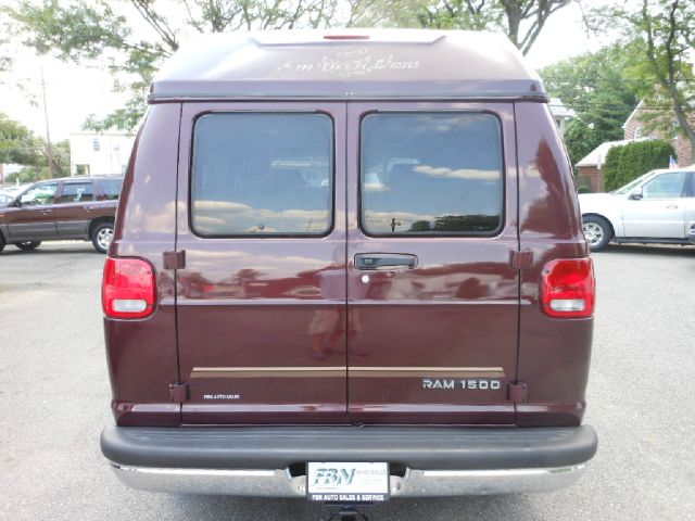 Dodge Ram Van 2002 photo 3