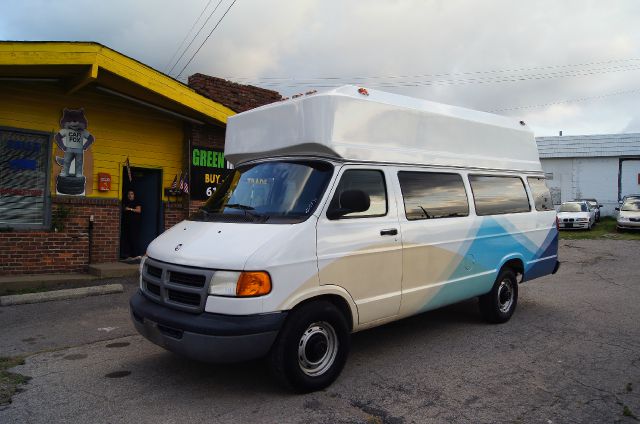 Dodge Ram Van 2002 photo 3