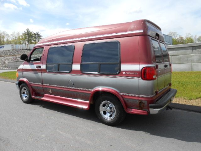 Dodge Ram Van 2002 photo 19