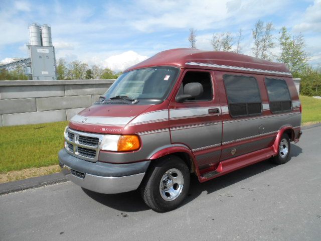 Dodge Ram Van 2002 photo 20