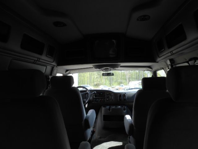Dodge Ram Van 2002 photo 4
