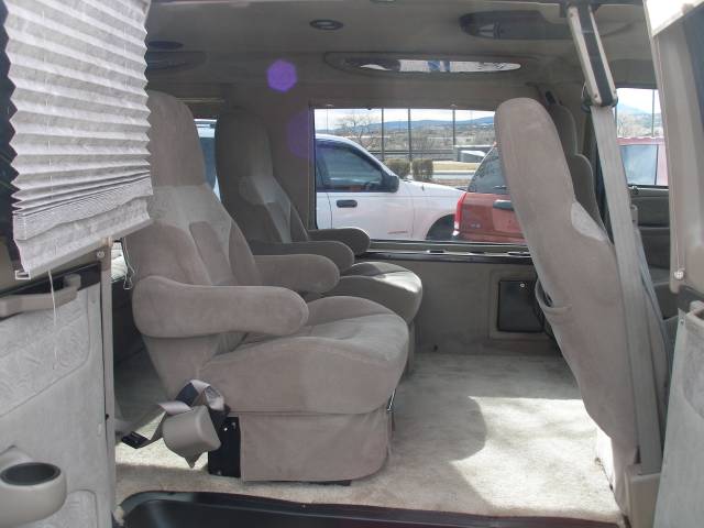 Dodge Ram Van 2003 photo 3