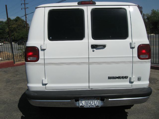 Dodge Ram Van SLT / Big Horn Passenger Van