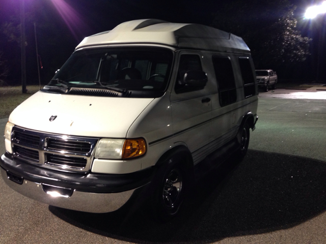 Dodge Ram Van 2003 photo 4