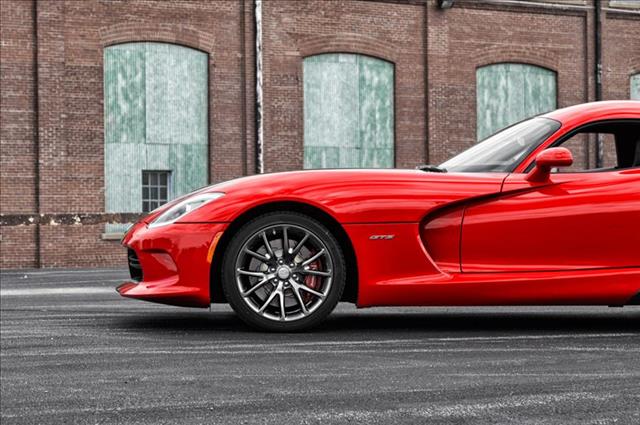Dodge SRT Viper 2014 photo 2