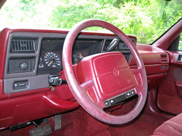 Dodge Spirit 1991 photo 4