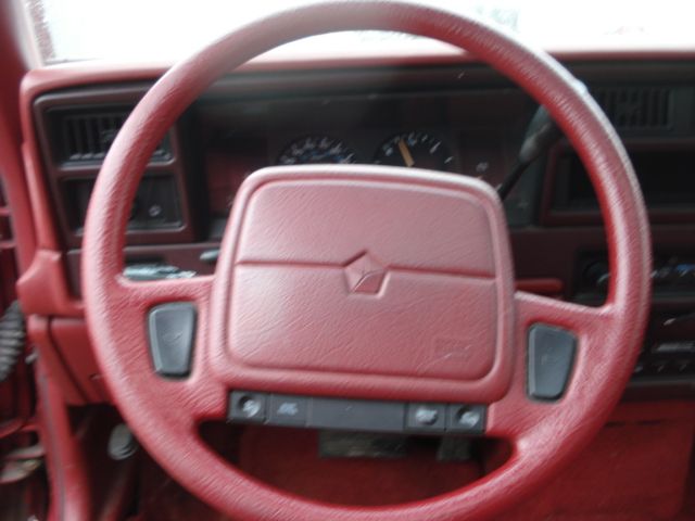 Dodge Spirit 1994 photo 9