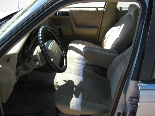 Dodge Spirit 1994 photo 1