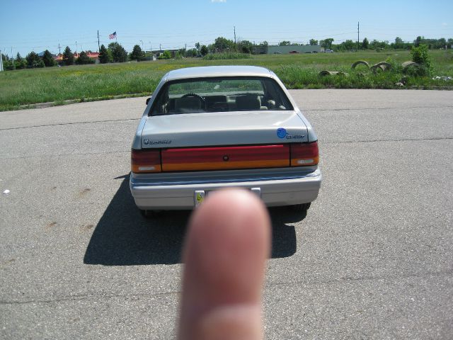 Dodge Spirit 1994 photo 4