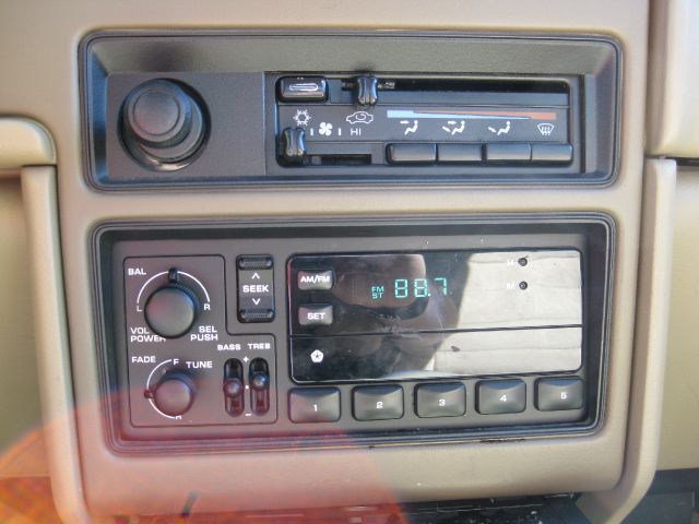 Dodge Spirit 1994 photo 6