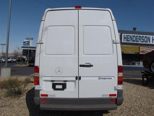 Dodge Sprinter 2500 2004 photo 4