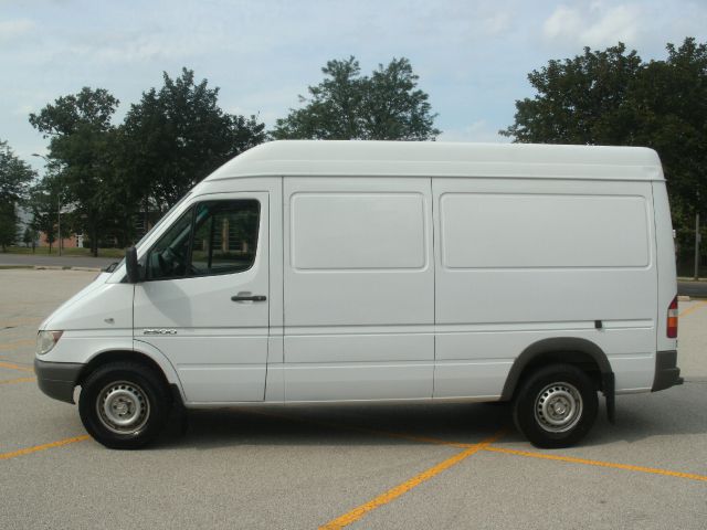 Dodge Sprinter 2500 2004 photo 3