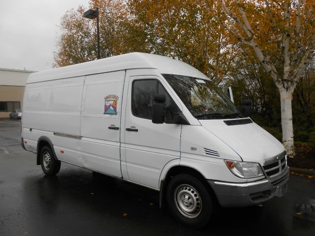 Dodge Sprinter 2500 2005 photo 2
