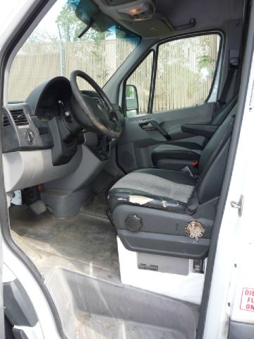Dodge Sprinter 2500 2008 photo 2