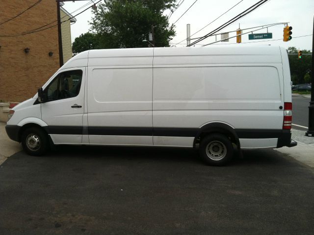 Dodge Sprinter 3500 Styleside Super Crew Passenger Van