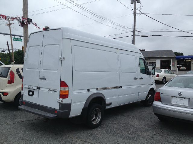 Dodge Sprinter Cargo 2003 photo 2