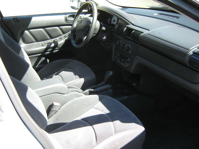 Dodge Stratus 2003 photo 2