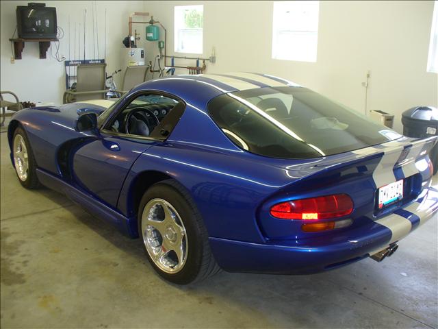 Dodge Viper 1997 photo 1