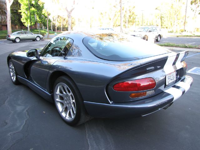Dodge Viper 2000 photo 2