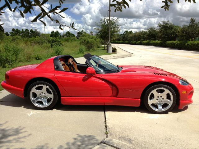 Dodge Viper 2001 photo 2