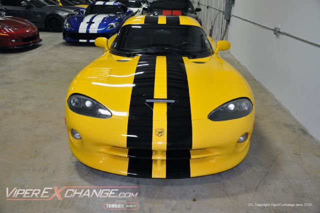 Dodge Viper 2001 photo 2