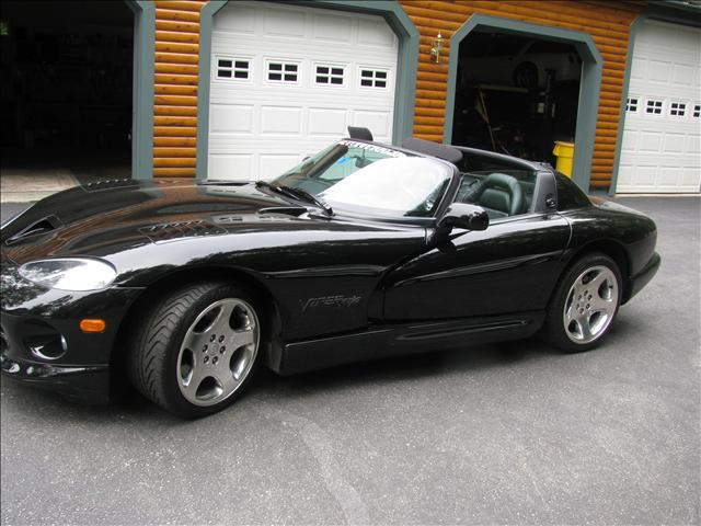 Dodge Viper 2001 photo 1