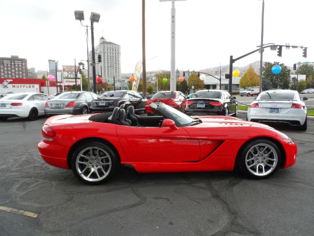 Dodge Viper 2003 photo 2