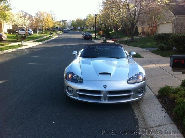Dodge Viper 2004 photo 2