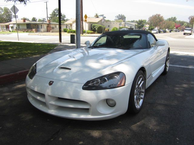 Dodge Viper 2004 photo 2