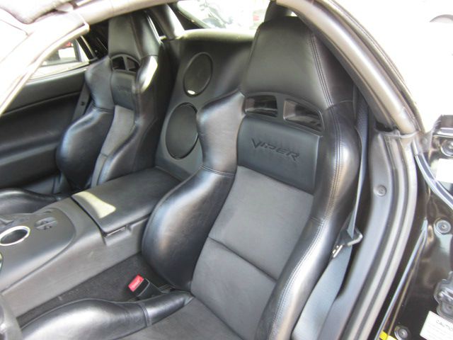 Dodge Viper 2004 photo 1