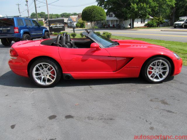 Dodge Viper 2004 photo 1