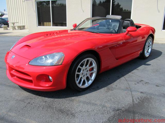 Dodge Viper 2004 photo 15