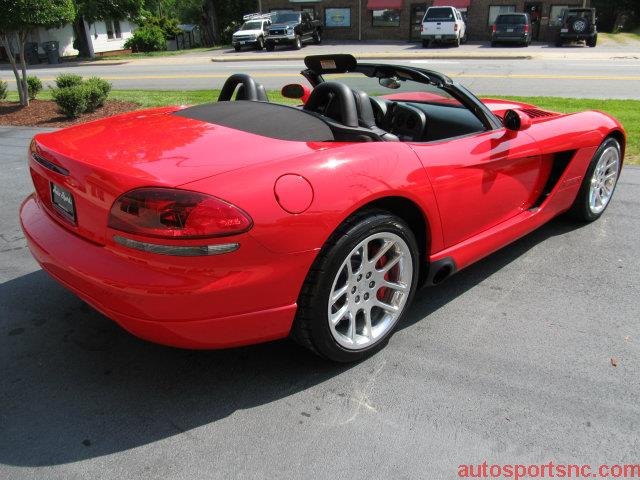 Dodge Viper 2004 photo 6