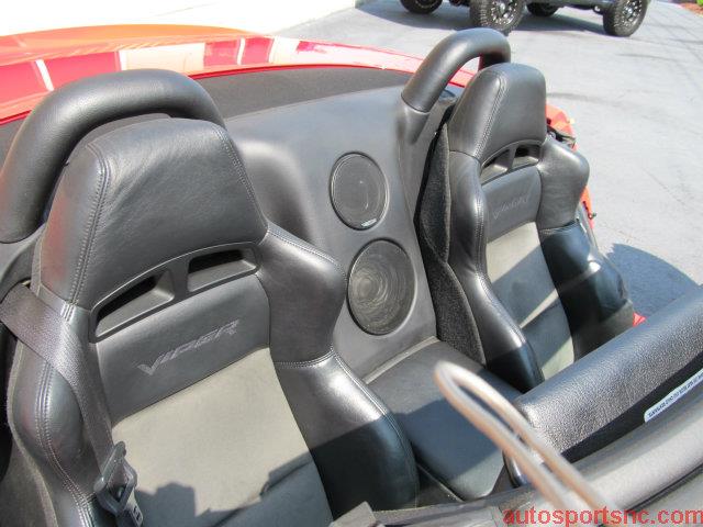 Dodge Viper 2004 photo 7