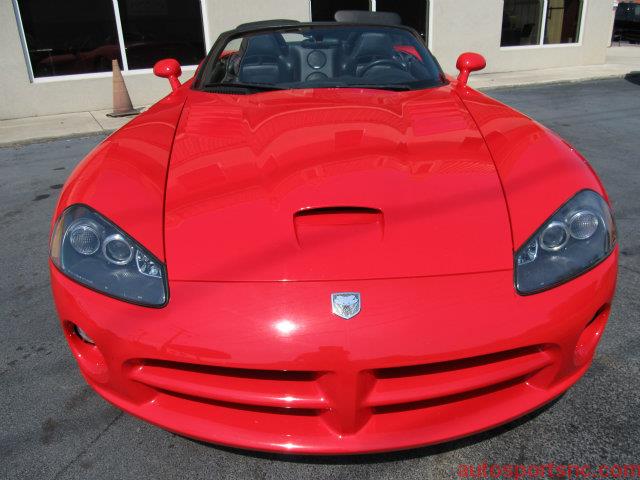 Dodge Viper 2004 photo 9