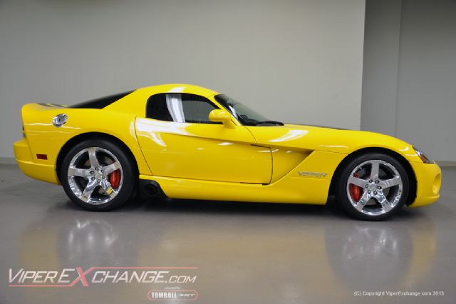 Dodge Viper 2006 photo 2