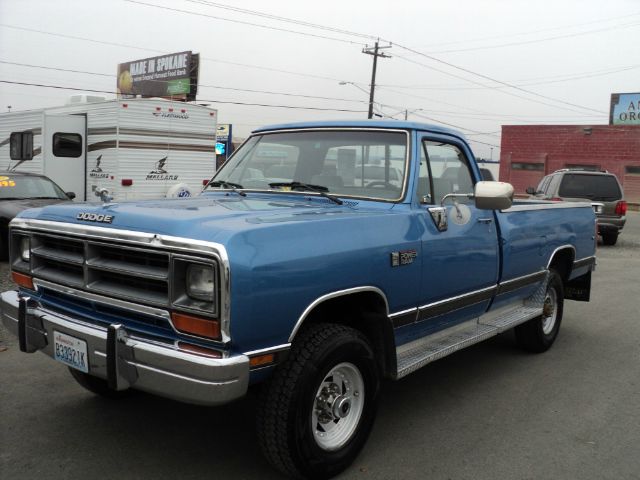 Dodge W250 Pickup 1990 photo 3