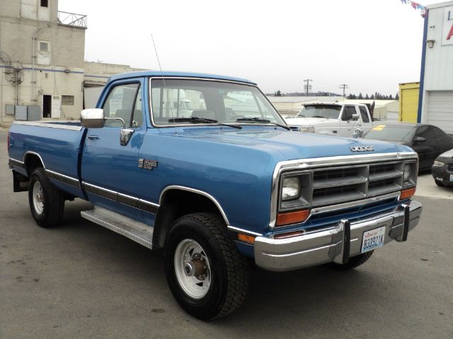 Dodge W250 Pickup 1990 photo 4