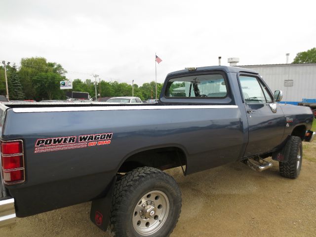 Dodge W250 Pickup 1992 photo 2