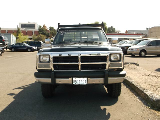 Dodge W250 Pickup 1993 photo 4