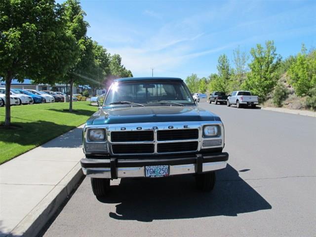 Dodge W250 Pickup 1993 photo 2