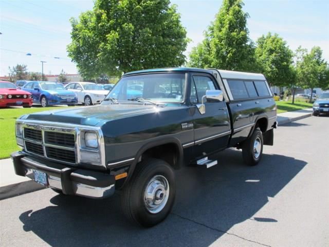 Dodge W250 Pickup 1993 photo 3